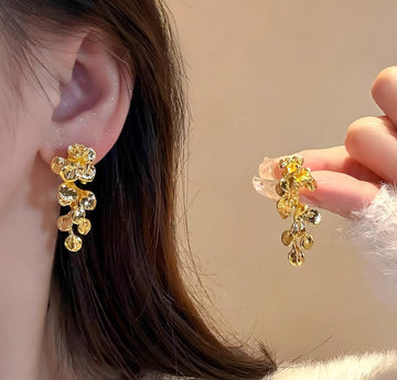XE092 - Crystal Floral Drop Tassel Earrings